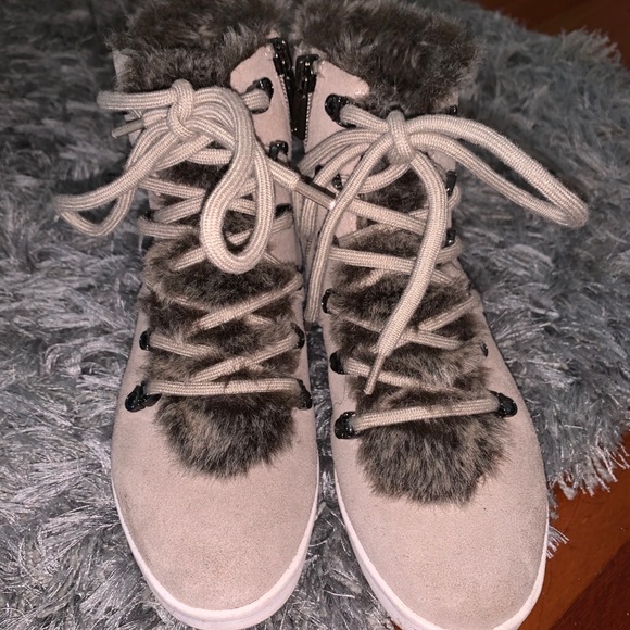 Women’s Booties - Picture 4 of 5